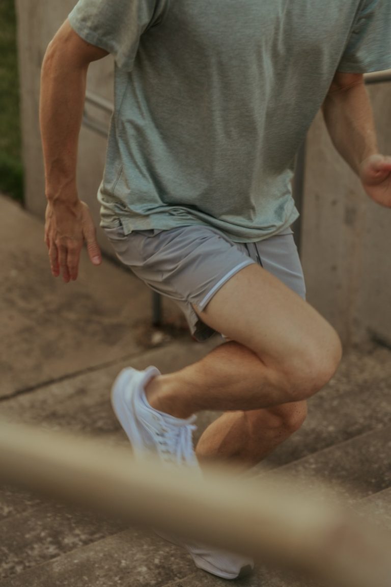 Injection de prp dans le genou : ce qu'il faut vraiment savoir avant de se lancer